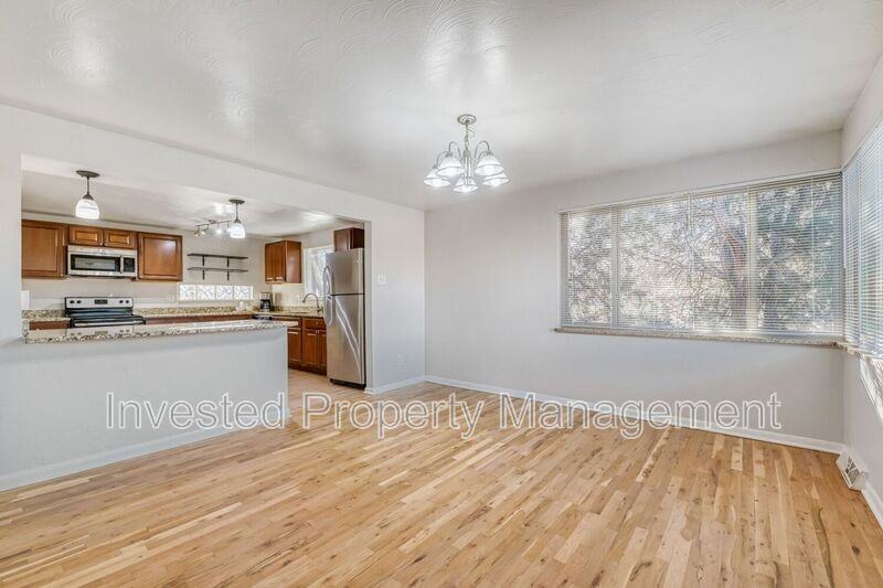 3392 Ivy St - Photo 3 of 18