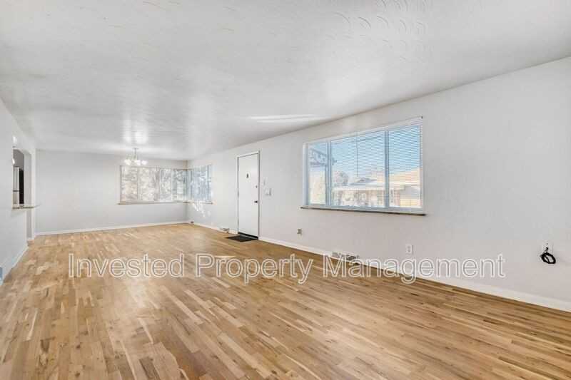 3392 Ivy St - Photo 5 of 18