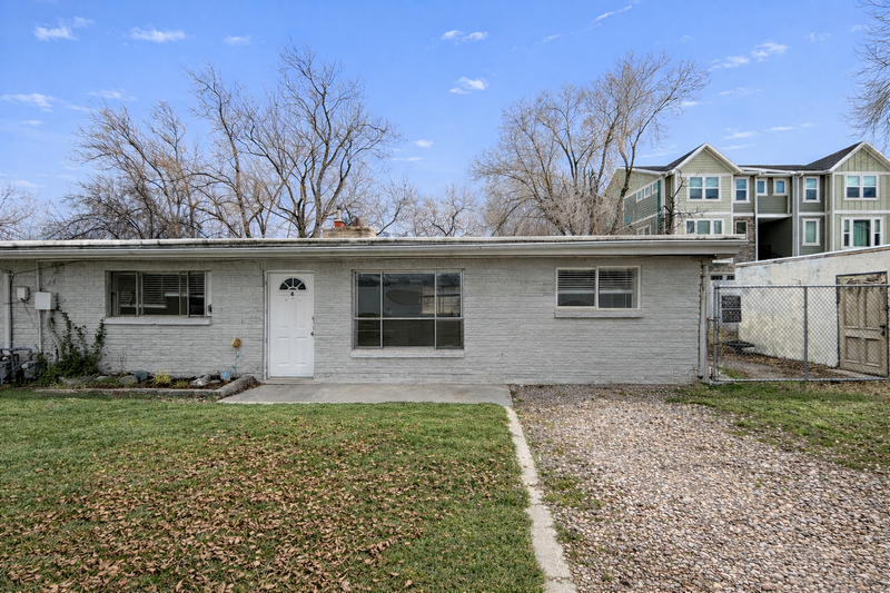 13413 Minuteman Dr - Photo 5 of 27