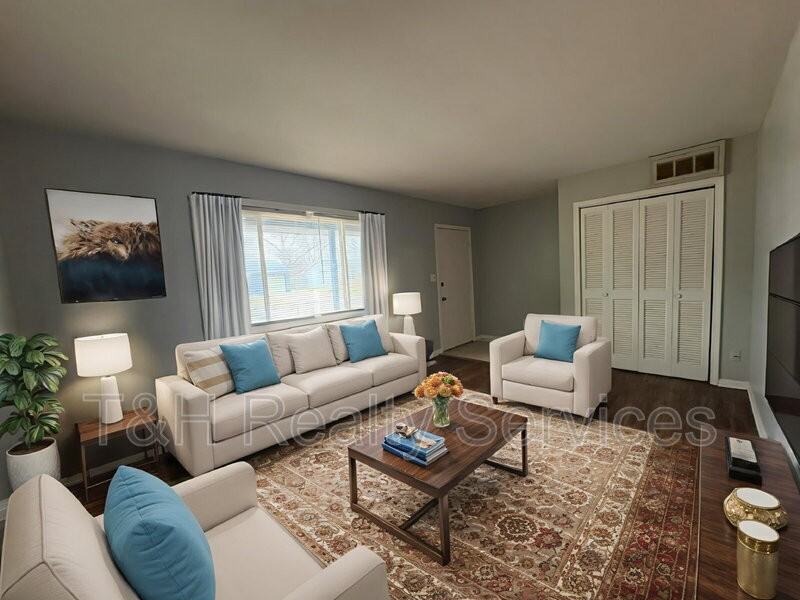 10204 Catalina Dr - Photo 3 of 19