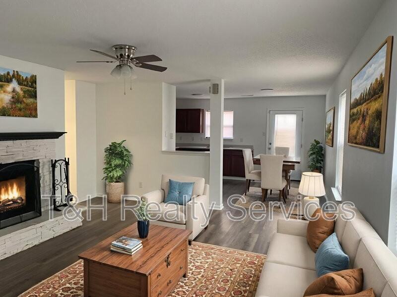 11821 Wapiti Way - Photo 3 of 17