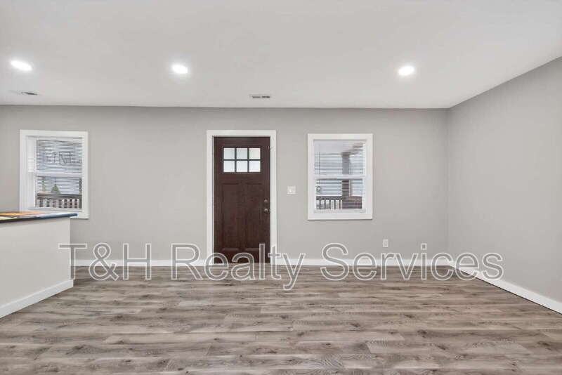 401 Trowbridge St - Photo 6 of 40