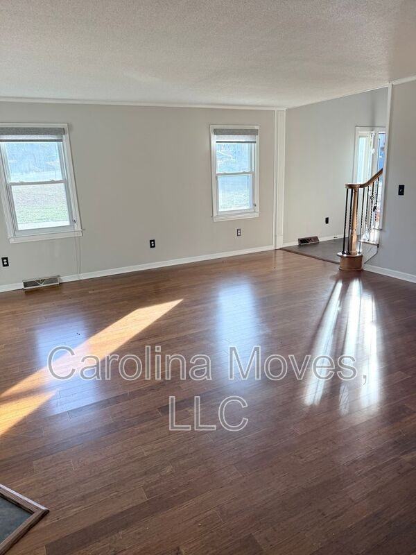 121 Chipwood Ln - Photo 7 of 24