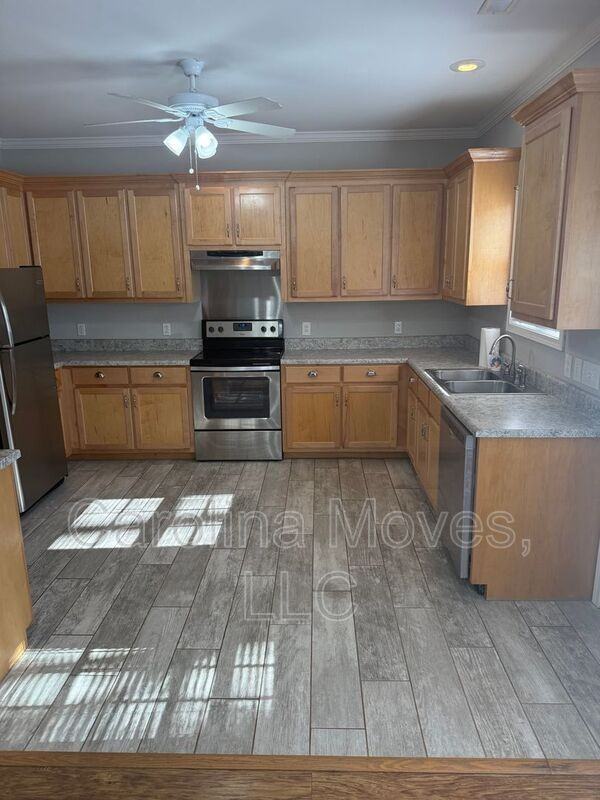 105 Bismark Dr - Photo 4 of 24