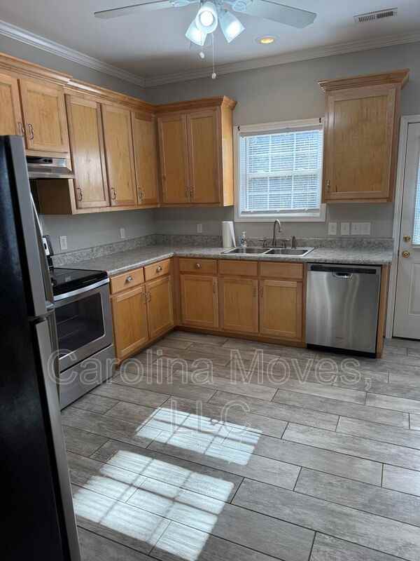 105 Bismark Dr - Photo 6 of 24