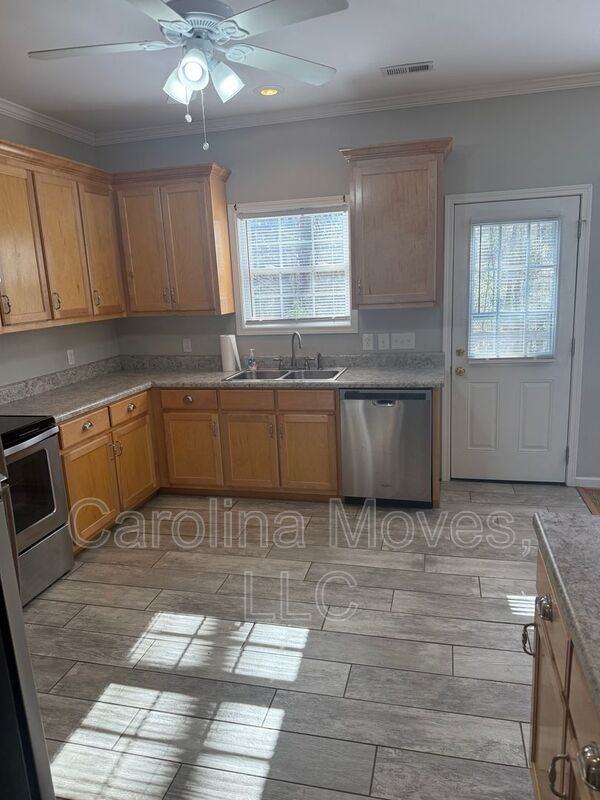 105 Bismark Dr - Photo 7 of 24