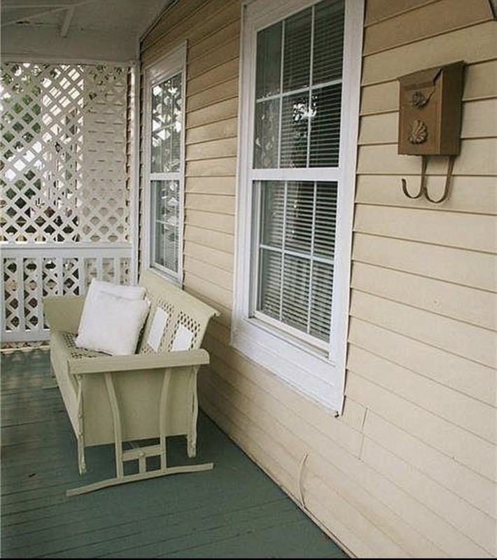 1719 Porter St - Photo 2 of 14