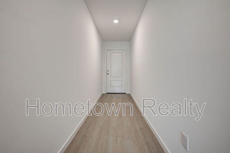 9724 Nw 124th St - Photo 7 of 44