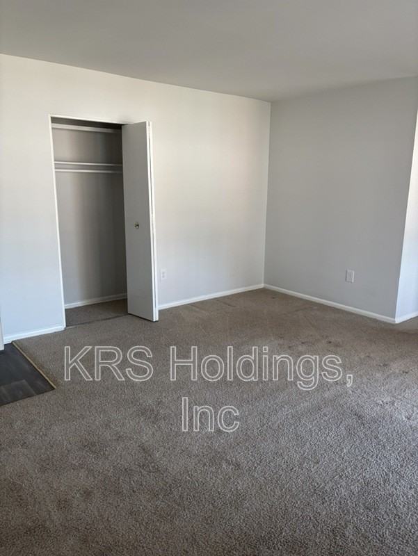 806 Crenshaw Rd #432 - Photo 6 of 33