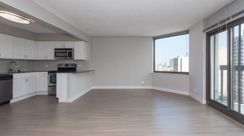 W Wrightwood Ave & N Clark St - Photo 2 of 11