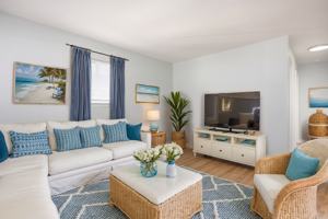 featured image of 2531 Ladeara Crest Ln