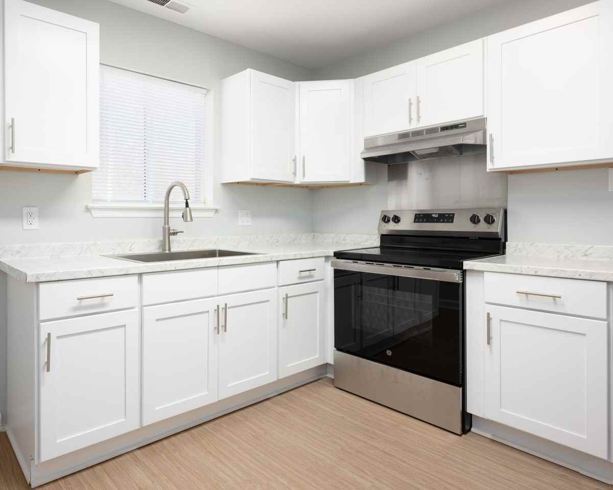 Crestwood Gardens - Photo 6 of 12