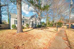 featured image of 3221 Locust Ave