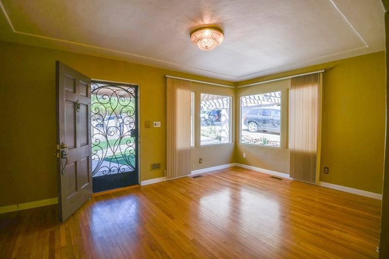 1519 Glenwood Dr - Photo 7 of 22