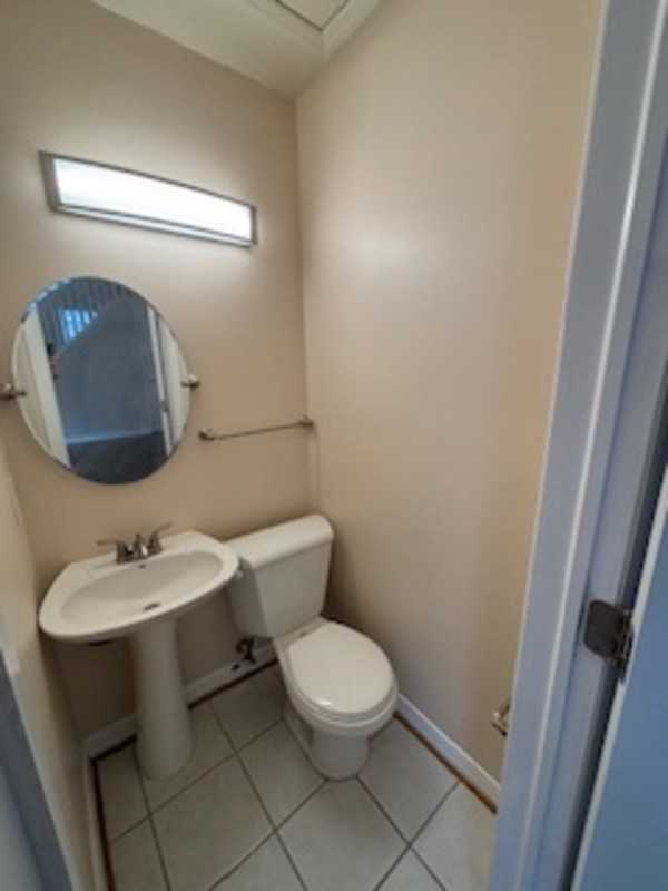 212 S Loudon Ave - Photo 6 of 13