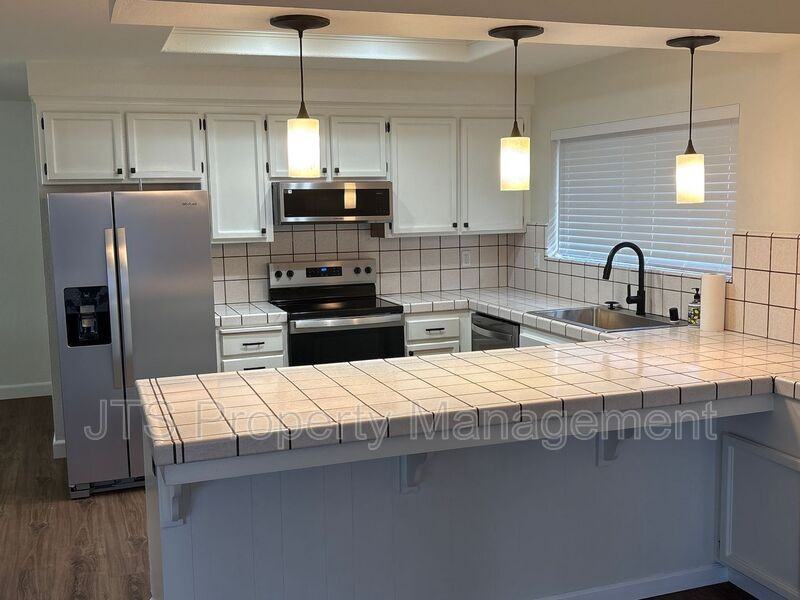 5140 Linda Lou Dr - Photo 4 of 18