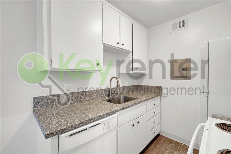 2515 H St #16 - Photo 7 of 17