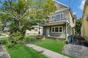 featured image of 305 Cable St