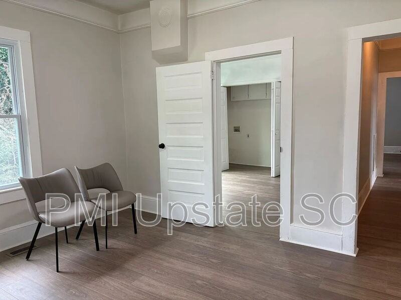 10 E Main St - Photo 7 of 11