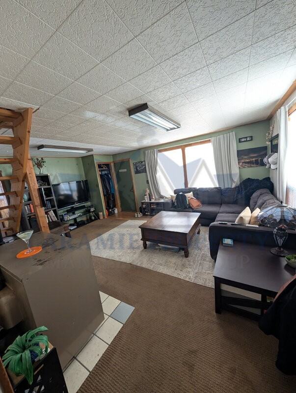 295 Mitchell St - Photo 2 of 16