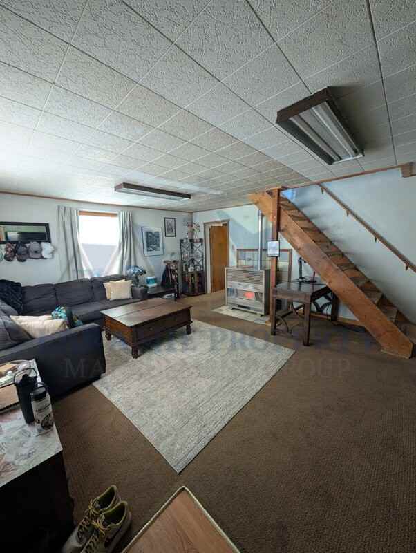 295 Mitchell St - Photo 3 of 16