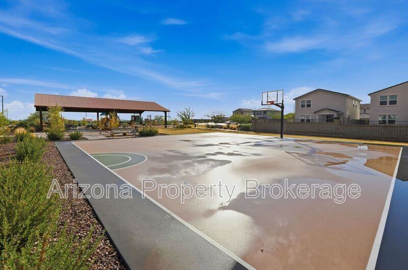 17232 W Paraiso Ln - Photo 2 of 34