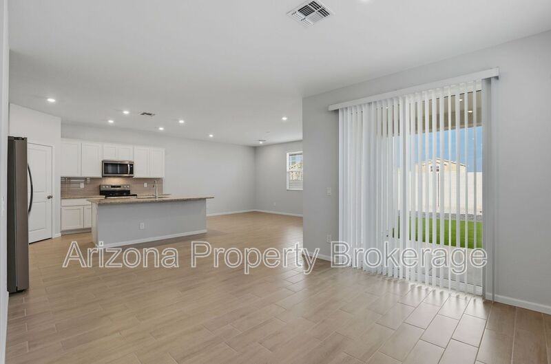 17232 W Paraiso Ln - Photo 6 of 34