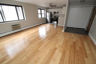 ANITA HALL -- 197 - Photo 1 of 1