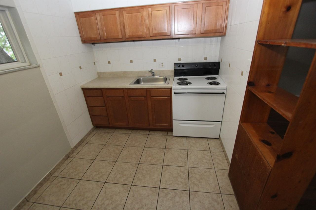 NEVILLE COMMONS -- 159 - Photo 5 of 7