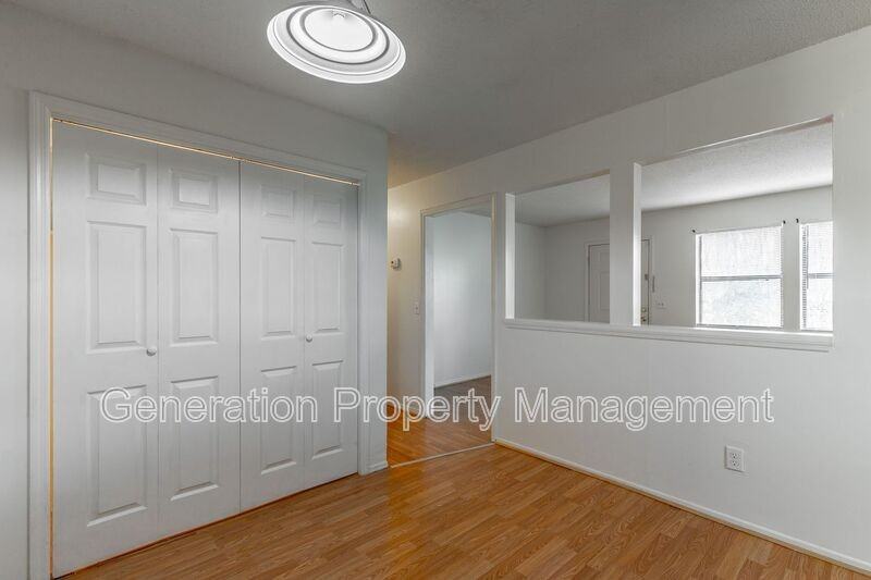 72 Knollwood Dr - Photo 3 of 20