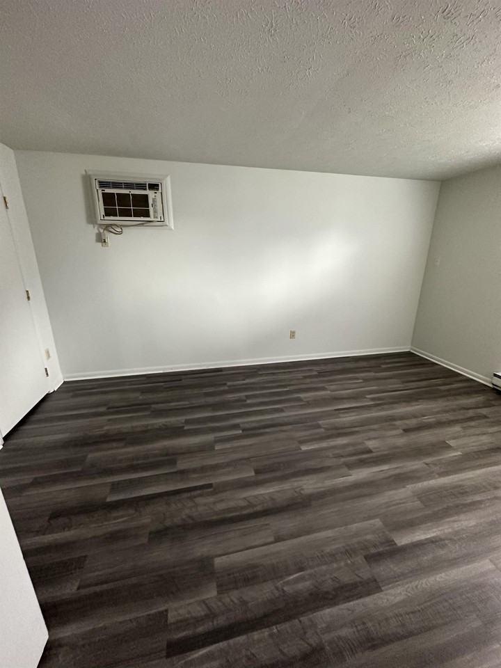 1879 Turner Boulevard - Photo 3 of 11