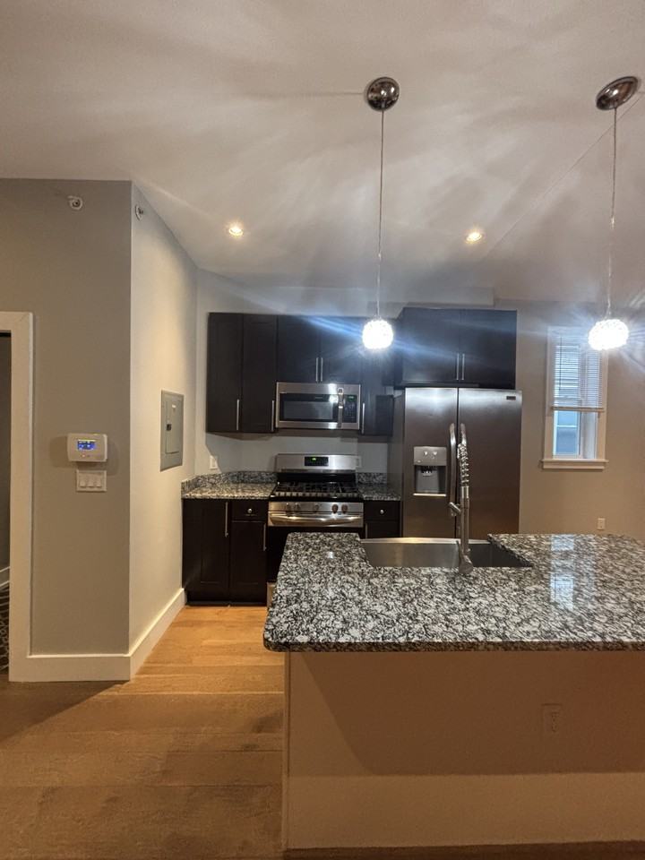 209-211 Walnut Street - Photo 7 of 28