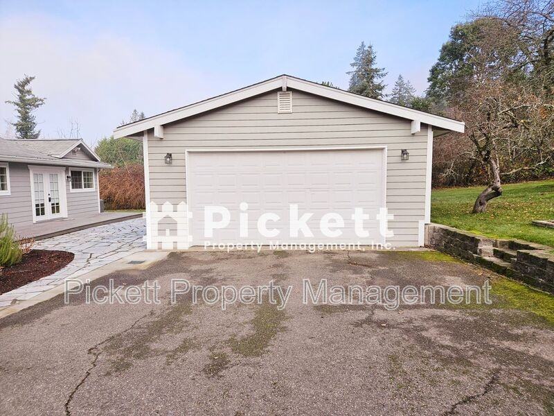 9062 Tracyton Blvd Nw - Photo 3 of 34