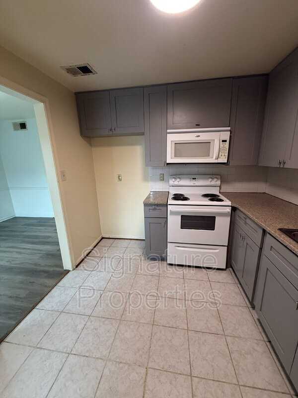 369 Circuit Ln #F - Photo 4 of 15