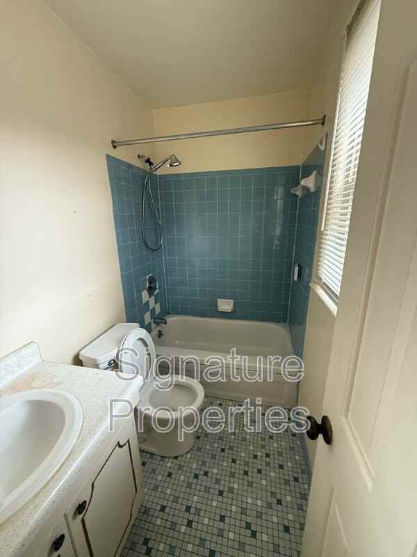 369 Circuit Ln #F - Photo 5 of 15