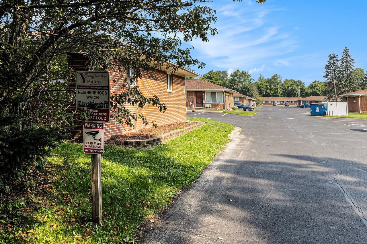 Campbell Apartments - Photo 2 of 7