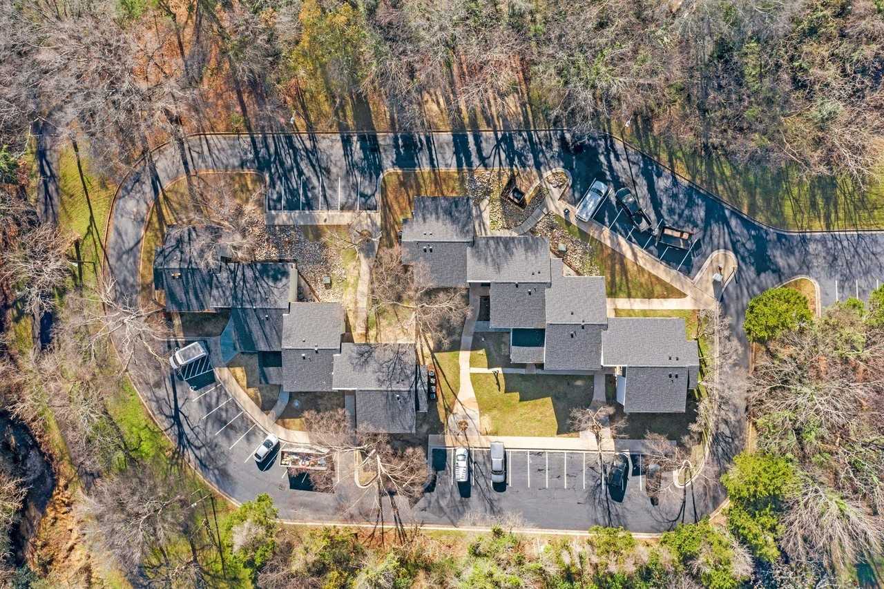 Greenway Flats - Photo 3 of 35