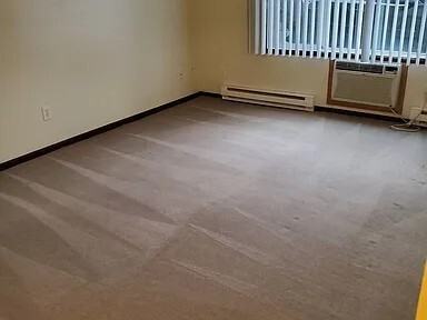 600-604 Northeast 4th Street - Photo 3 of 8