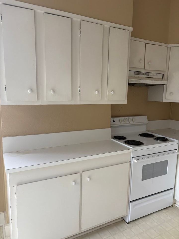 3633 Line Ave - Photo 2 of 7