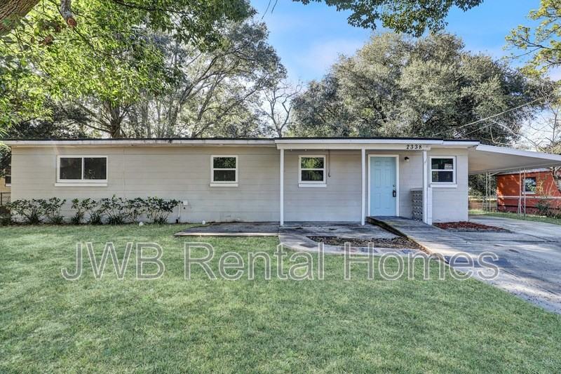 2338 Looking Glass Ln - Photo 2 of 21