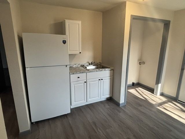 131 Lawton Road - Photo 4 of 22