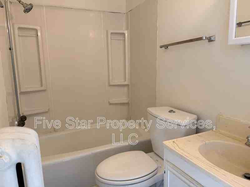 529 S Park Ave - Photo 3 of 4