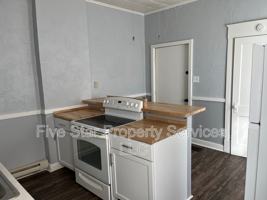 featured image of 400 W Allen St