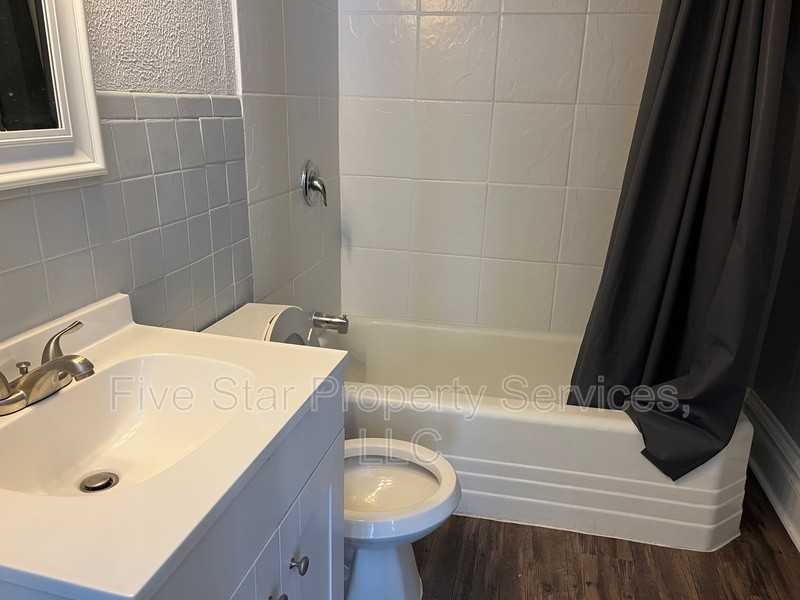 400 W Allen St - Photo 5 of 7