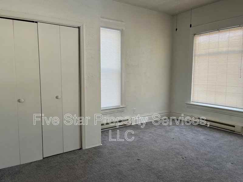 400 W Allen St - Photo 6 of 7