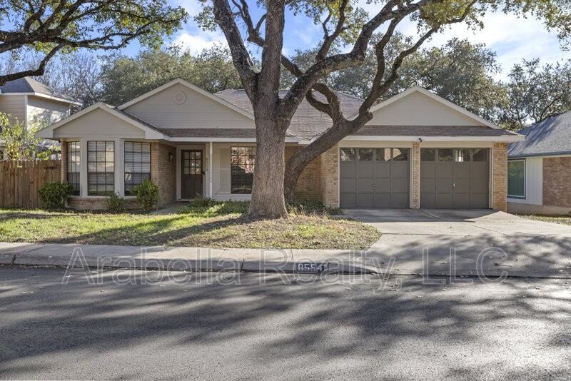 8554 Timber Ldg - Photo 3 of 50