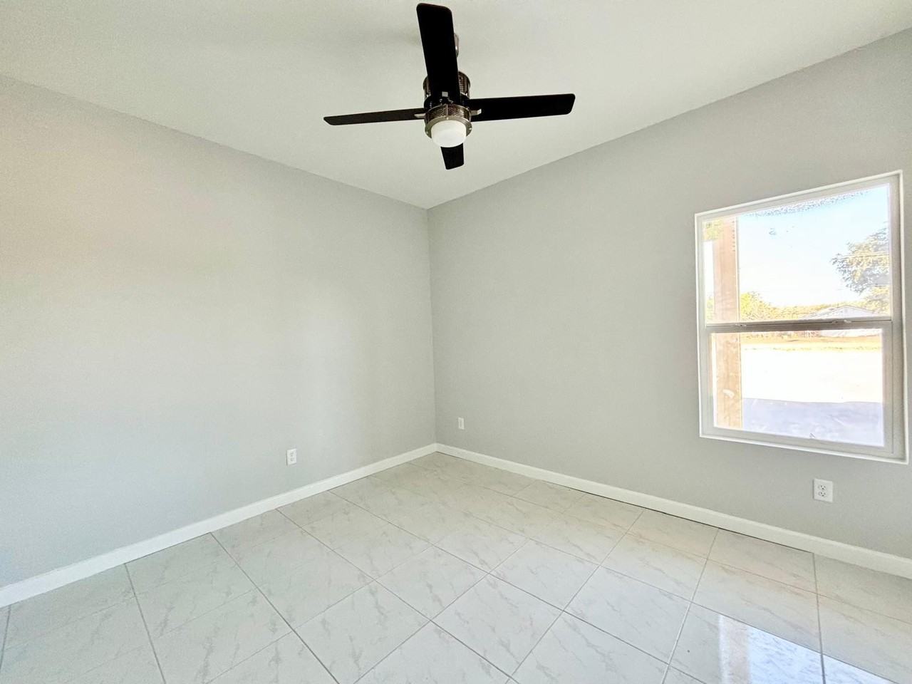 1503 West Saint Francis Avenue - Photo 7 of 20