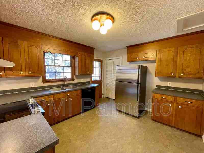 136 Lacaya Rd - Photo 5 of 10