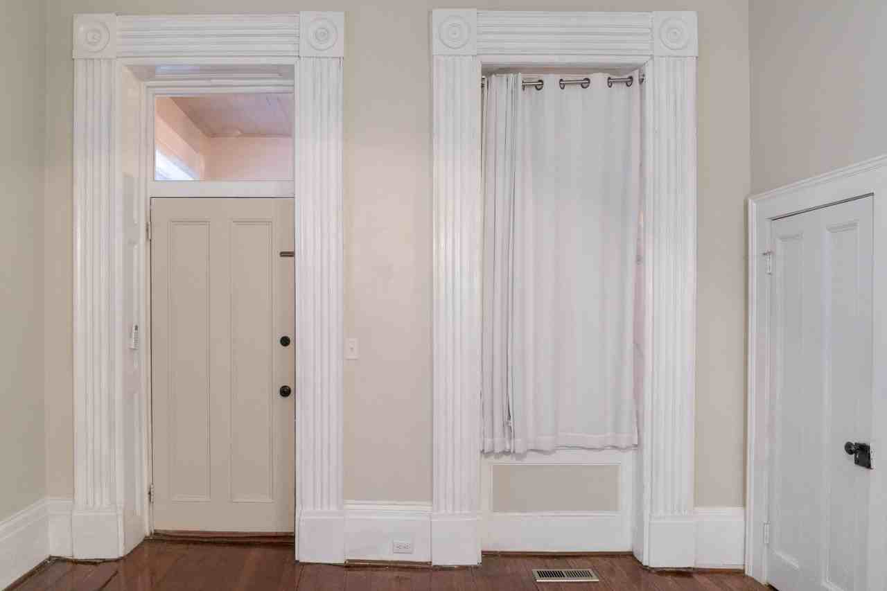 68 Beaufain Street - Photo 7 of 50