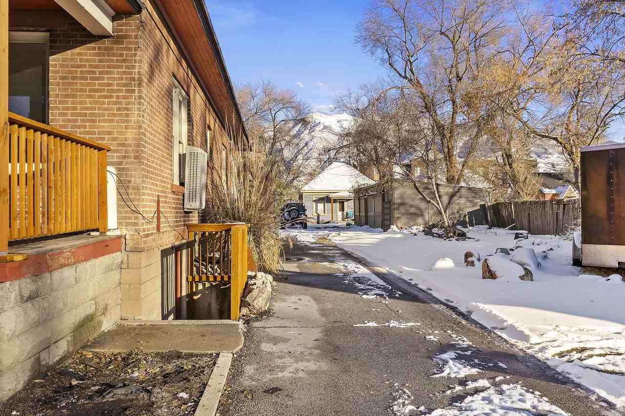 2928 Grant Ave - Photo 2 of 13